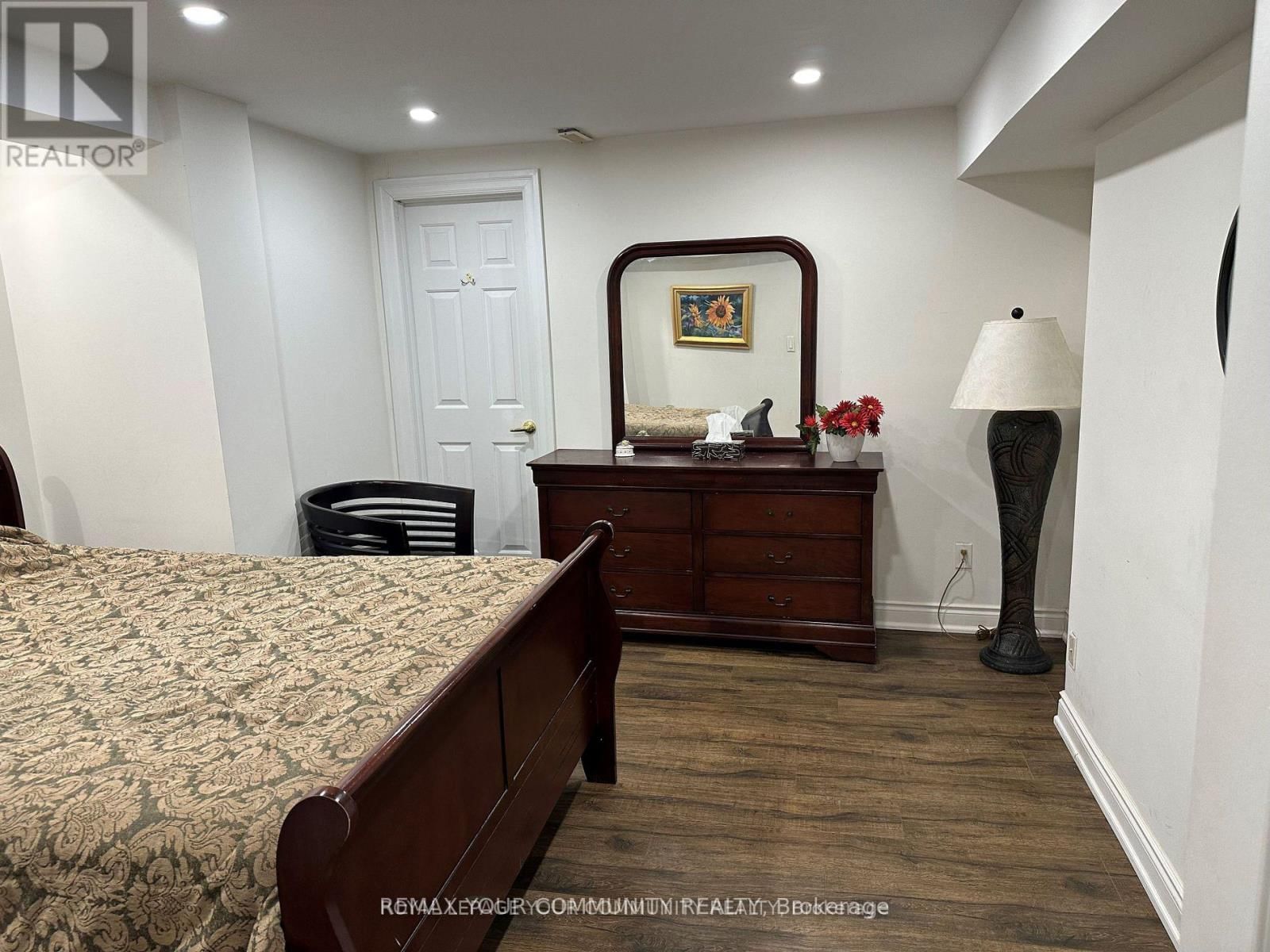 59 TOPHAM CRESCENT Image 6