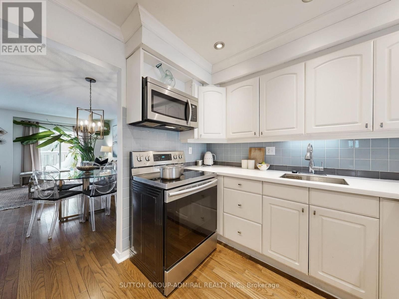 19 BACKUS COURT Image 14