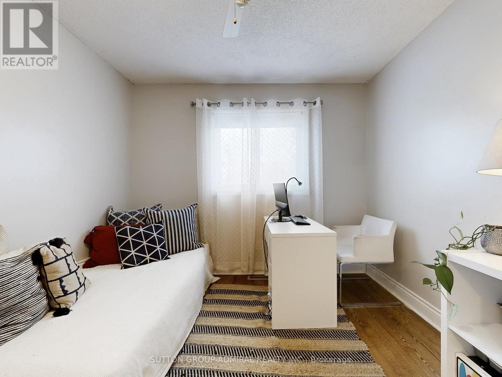 19 BACKUS COURT Image 26