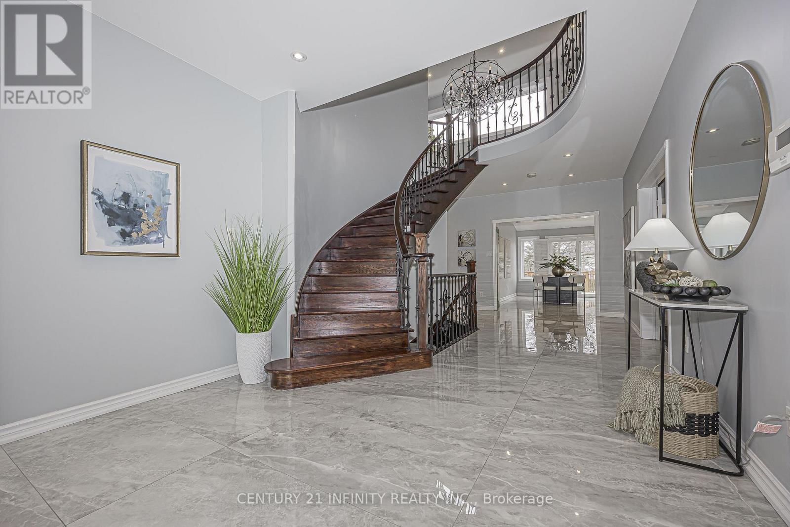 150 STRATHEARN AVENUE Image 20