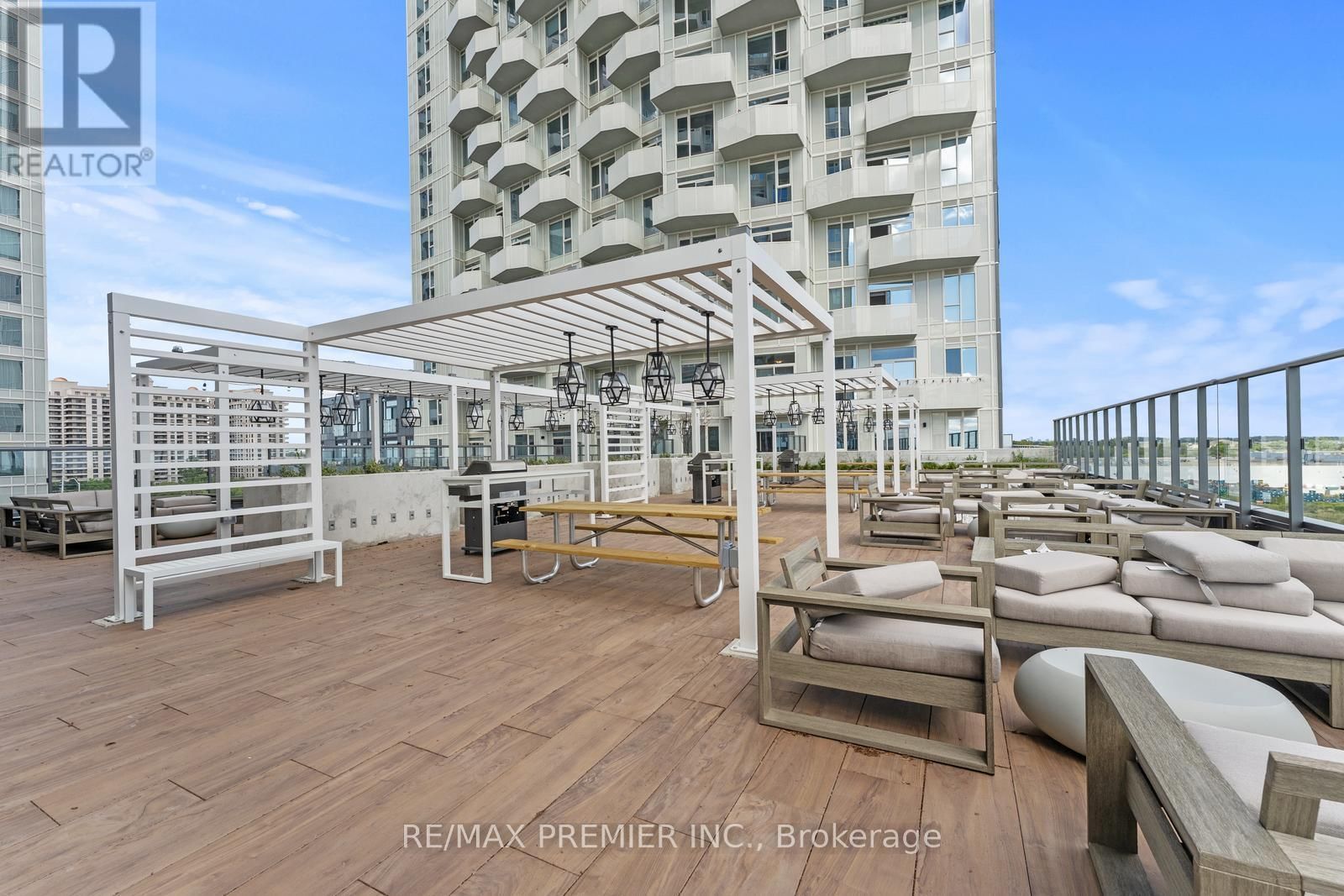 308 - 474 CALDARI ROAD Image 34