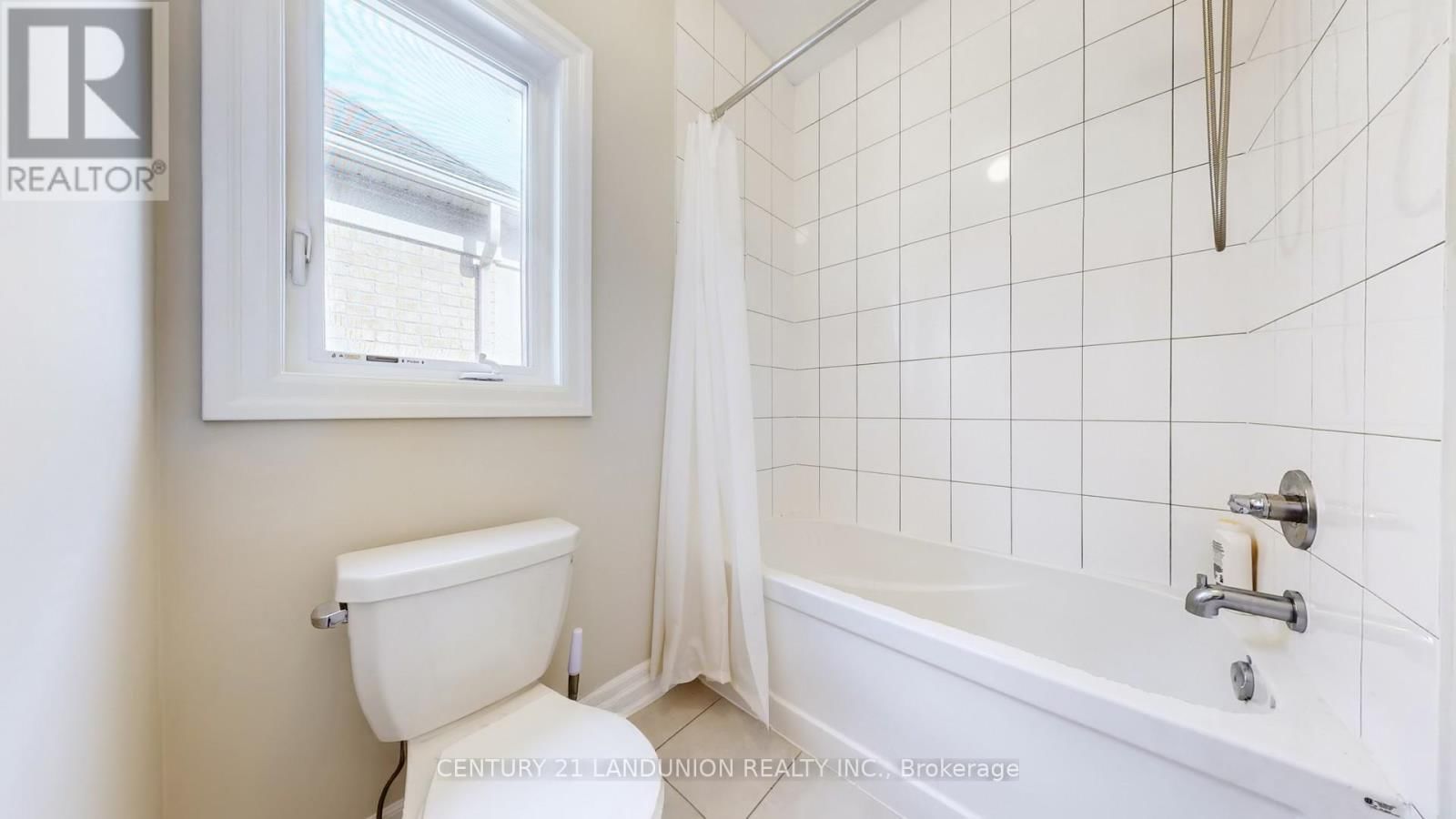 234 TOUCH GOLD CRESCENT Image 33