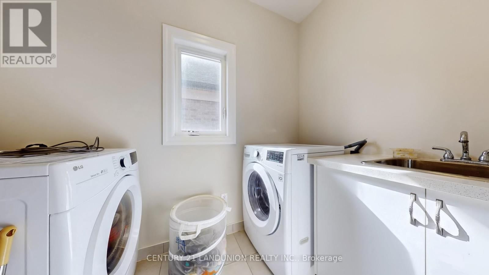 234 TOUCH GOLD CRESCENT Image 36