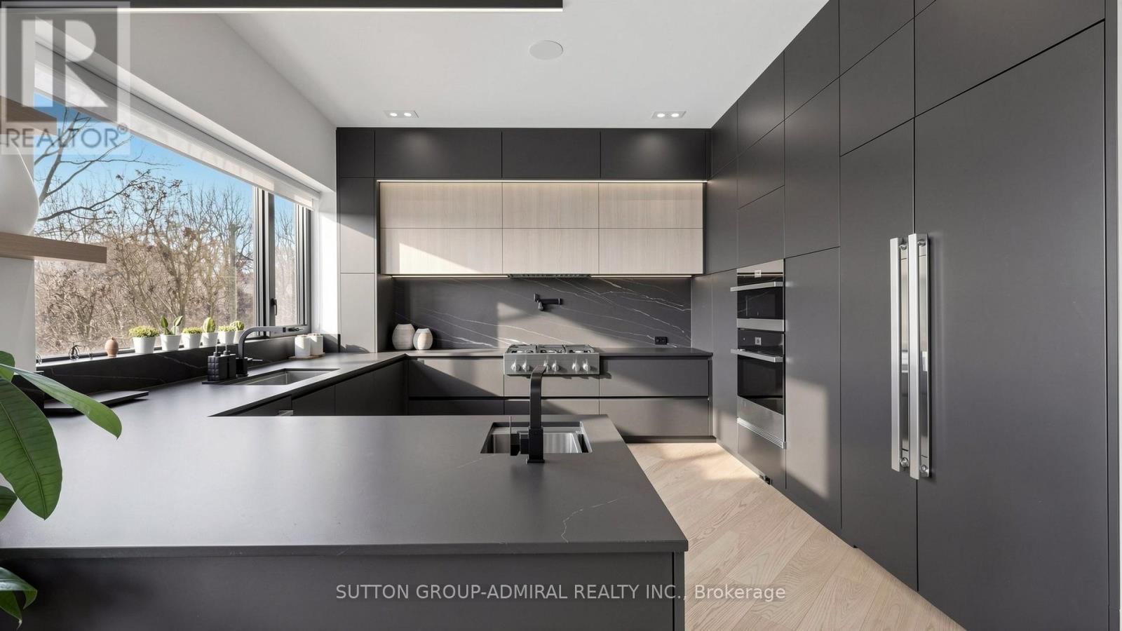 33 THORNY BRAE DRIVE Image 17