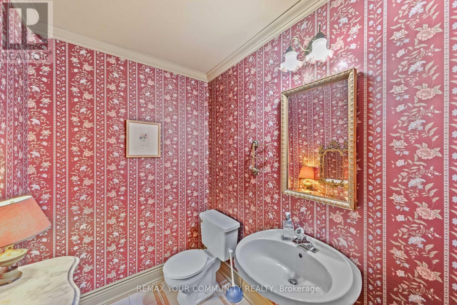 42 HOUSEMAN CRESCENT Image 26