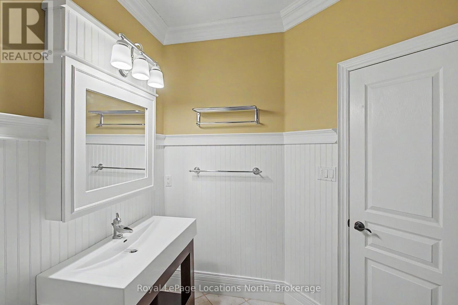 727 MADELINE HEIGHTS NORTH Image 13