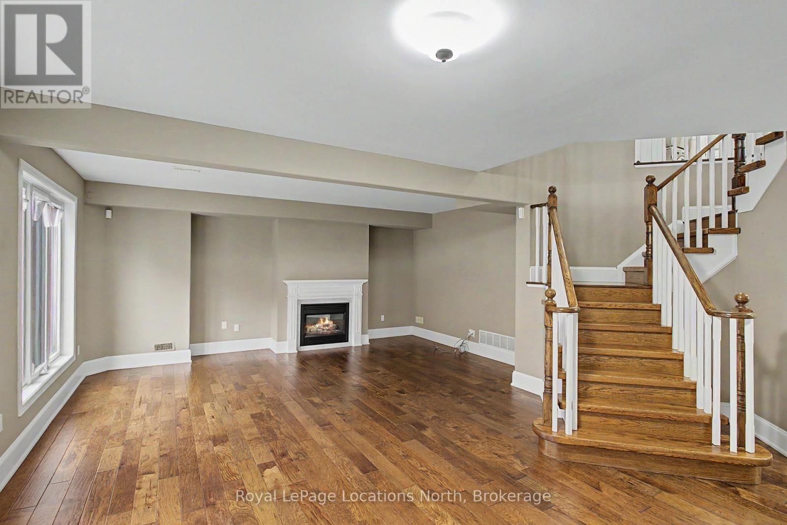 727 MADELINE HEIGHTS NORTH Image 18