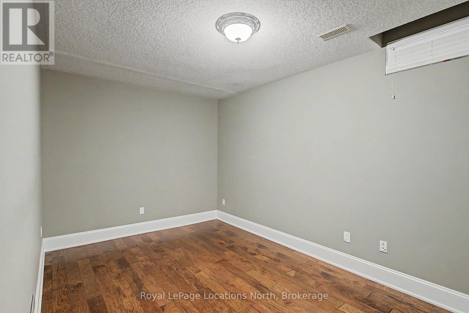 727 MADELINE HEIGHTS NORTH Image 22