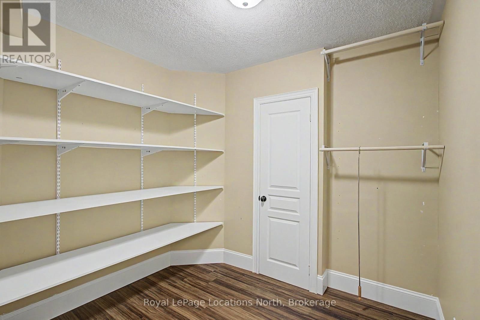 727 MADELINE HEIGHTS NORTH Image 24