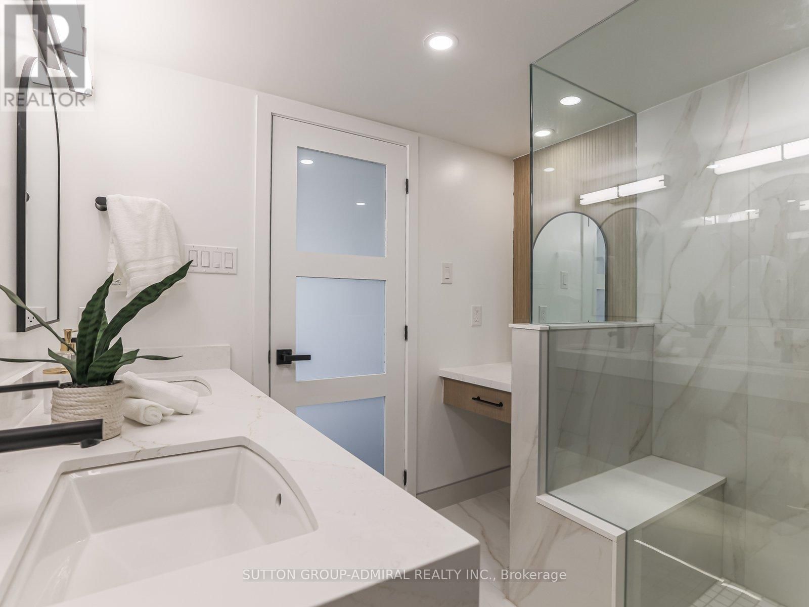 1611 - 7420 BATHURST STREET NORTH Image 21