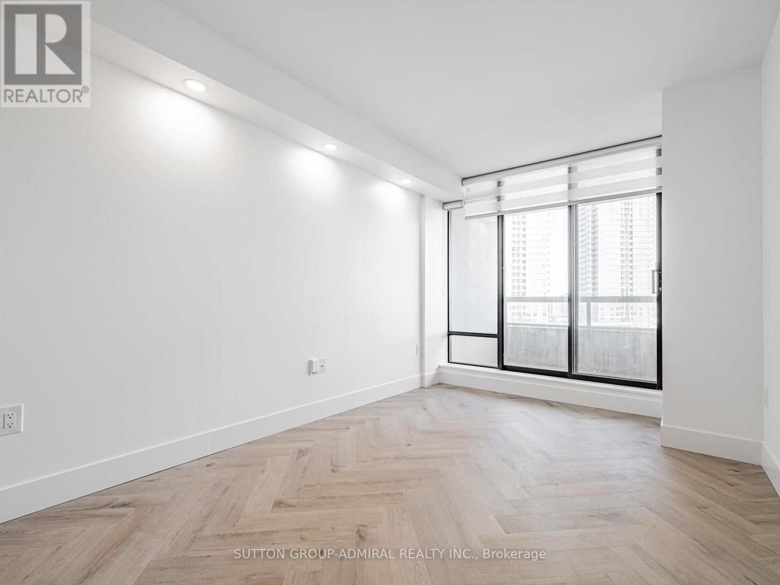 1611 - 7420 BATHURST STREET NORTH Image 22