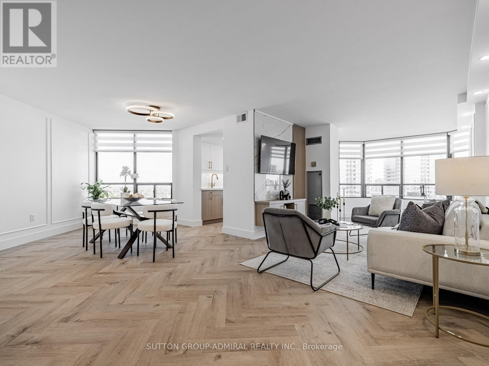 1611 - 7420 BATHURST STREET NORTH Image 3