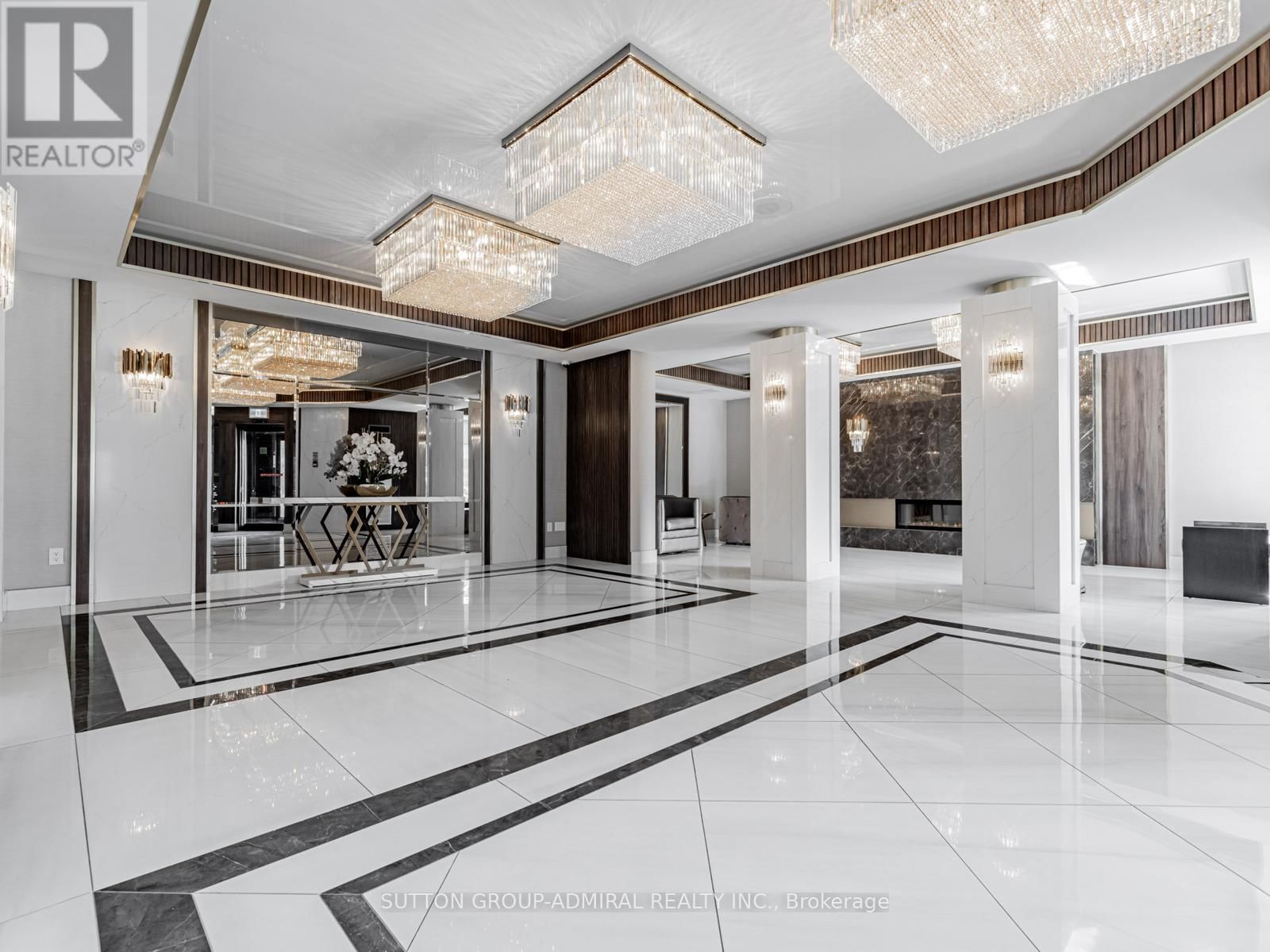 1611 - 7420 BATHURST STREET NORTH Image 31