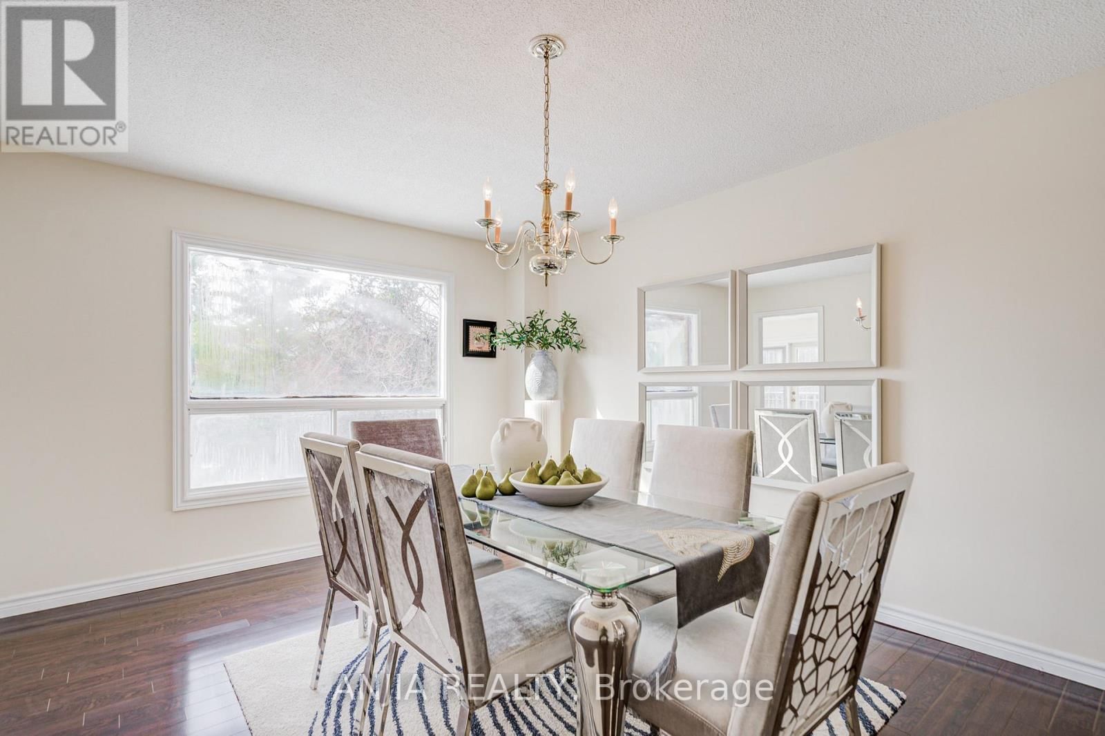 33 HAVAGAL CRESCENT Image 8