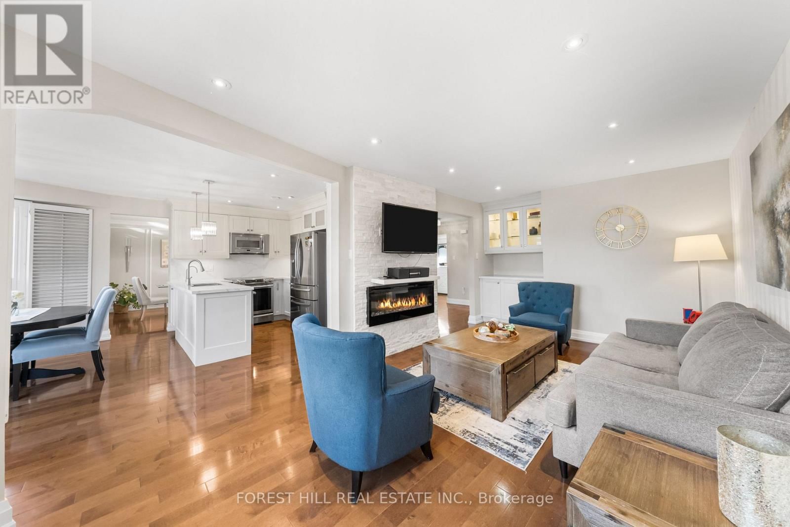 14 VALLEY CRESCENT Image 12