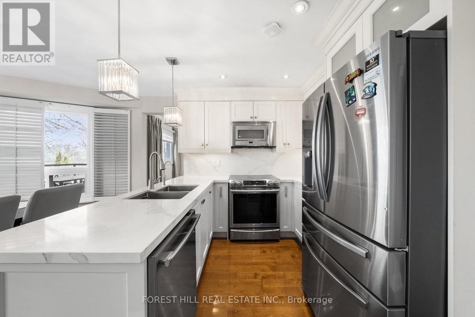 14 VALLEY CRESCENT Image 14