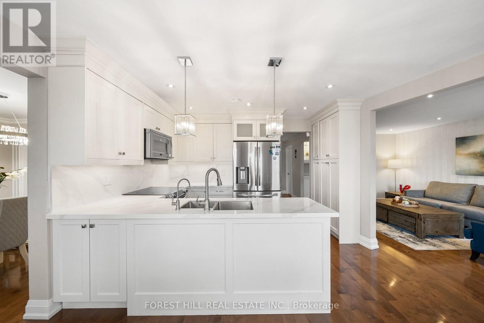 14 VALLEY CRESCENT Image 16