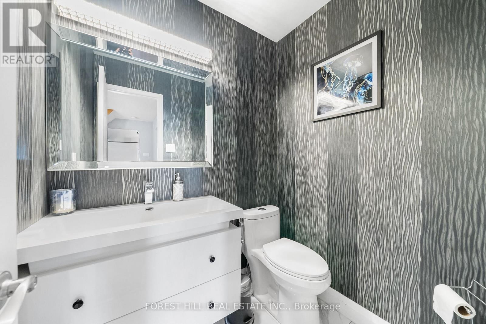 14 VALLEY CRESCENT Image 25