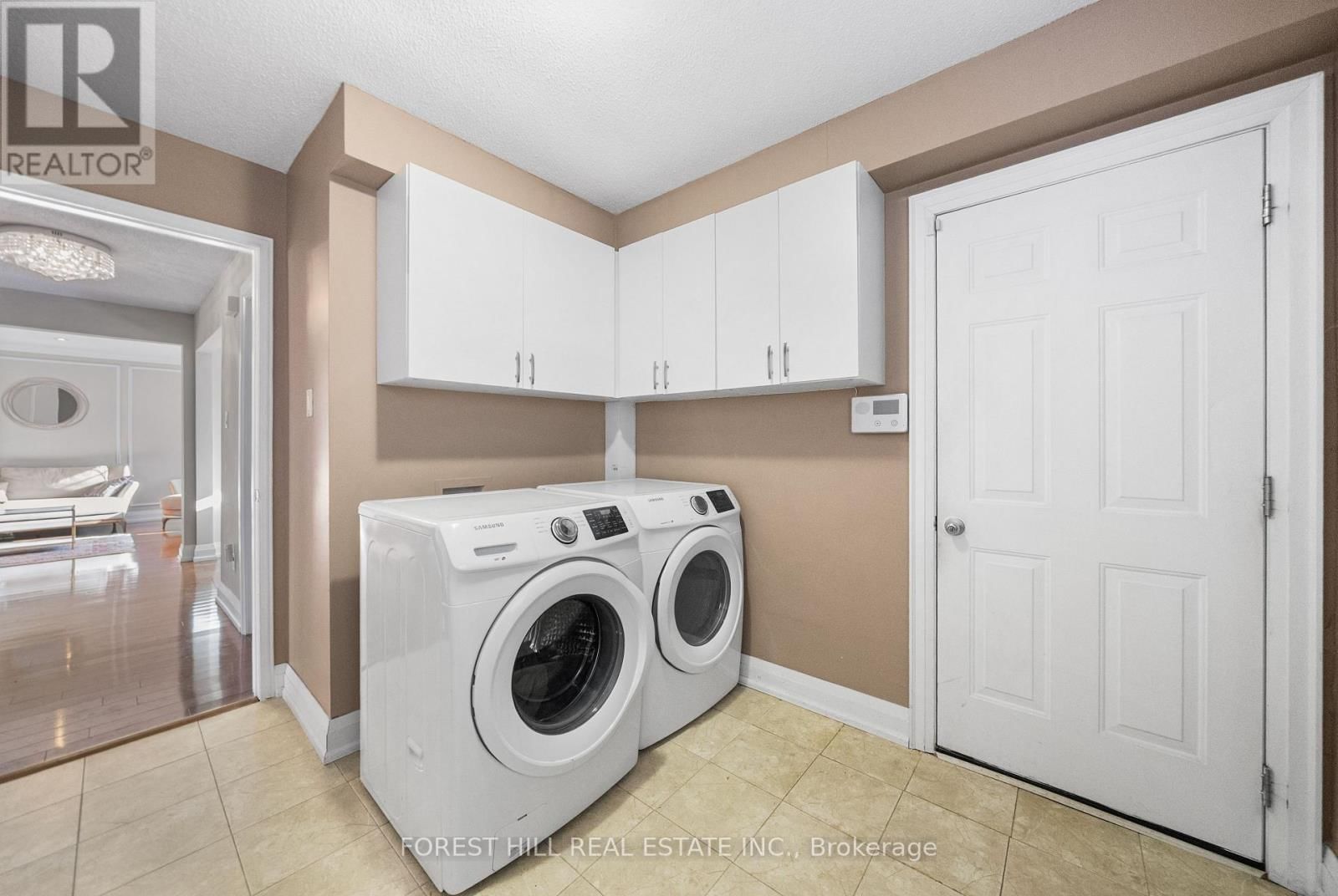 14 VALLEY CRESCENT Image 26