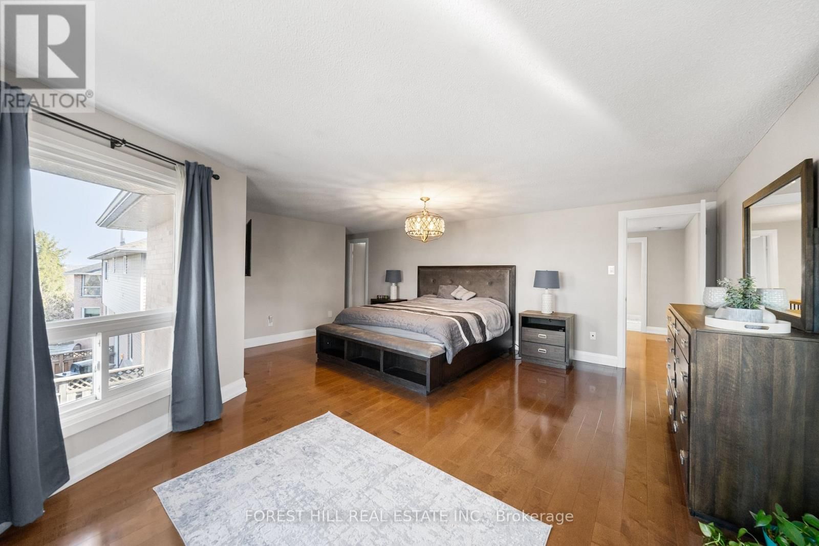 14 VALLEY CRESCENT Image 31