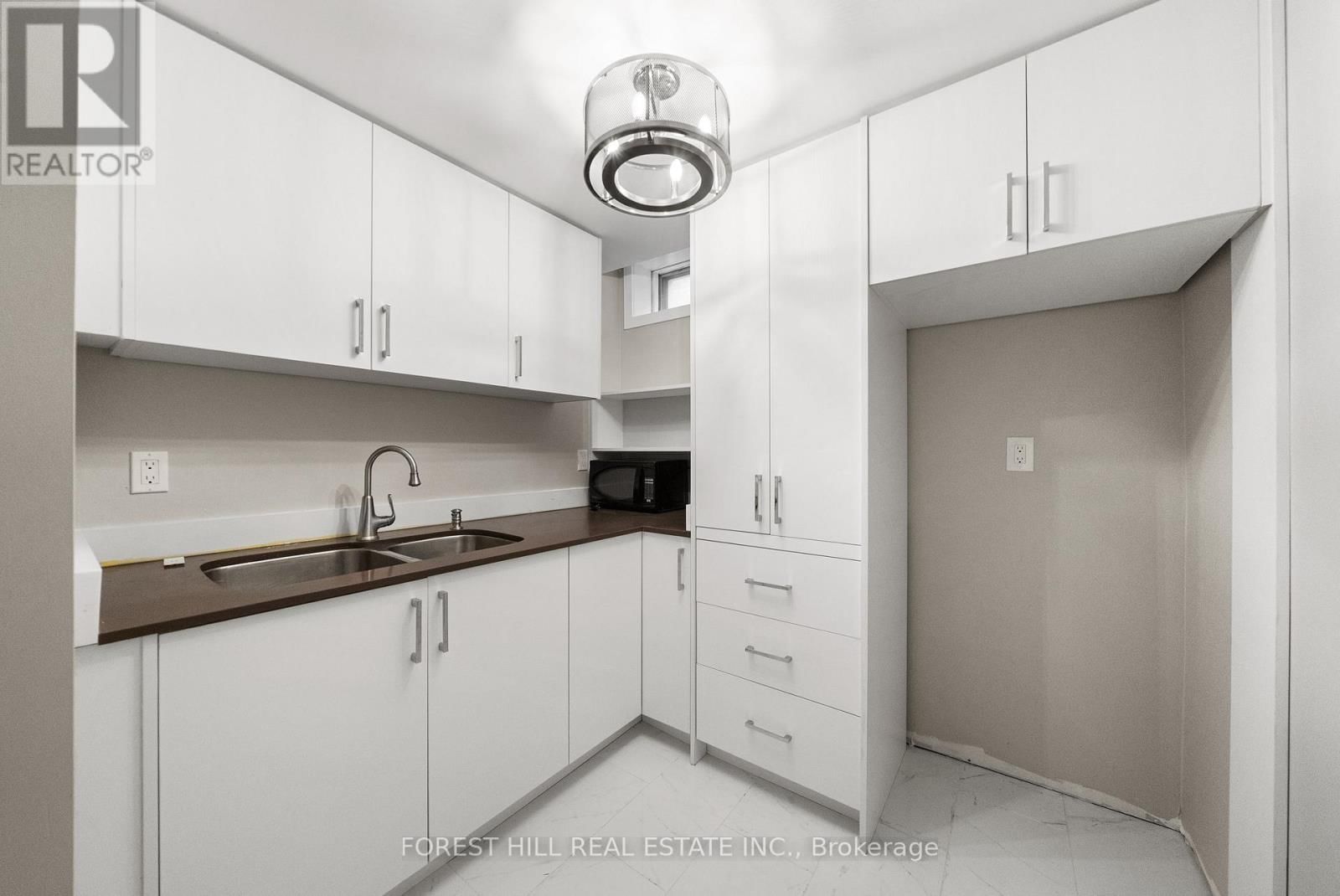 14 VALLEY CRESCENT Image 43