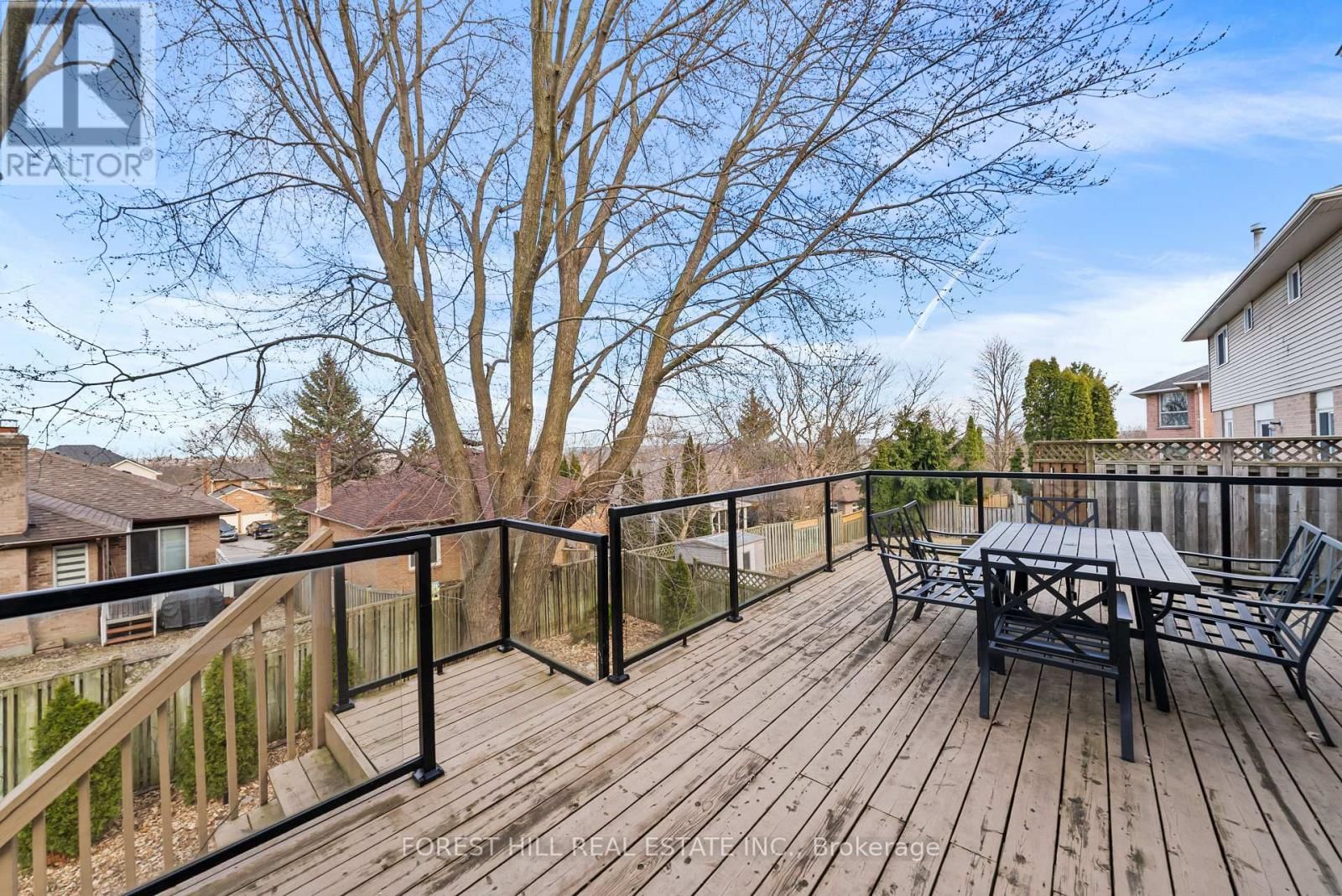 14 VALLEY CRESCENT Image 44