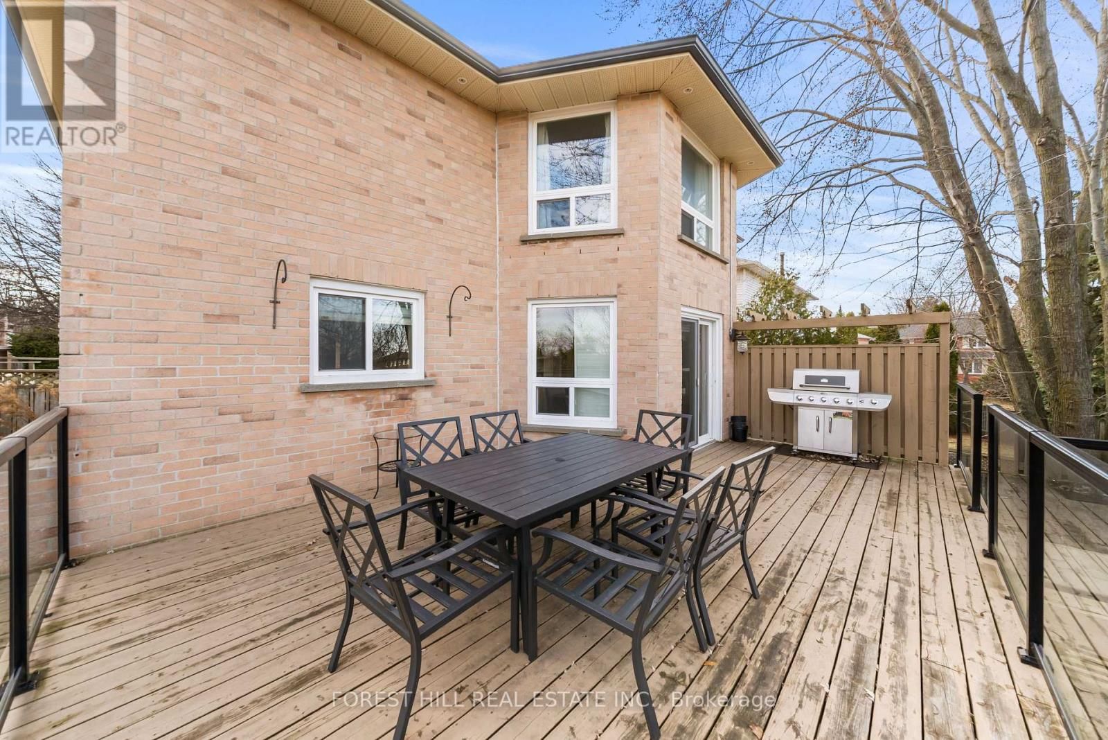 14 VALLEY CRESCENT Image 45