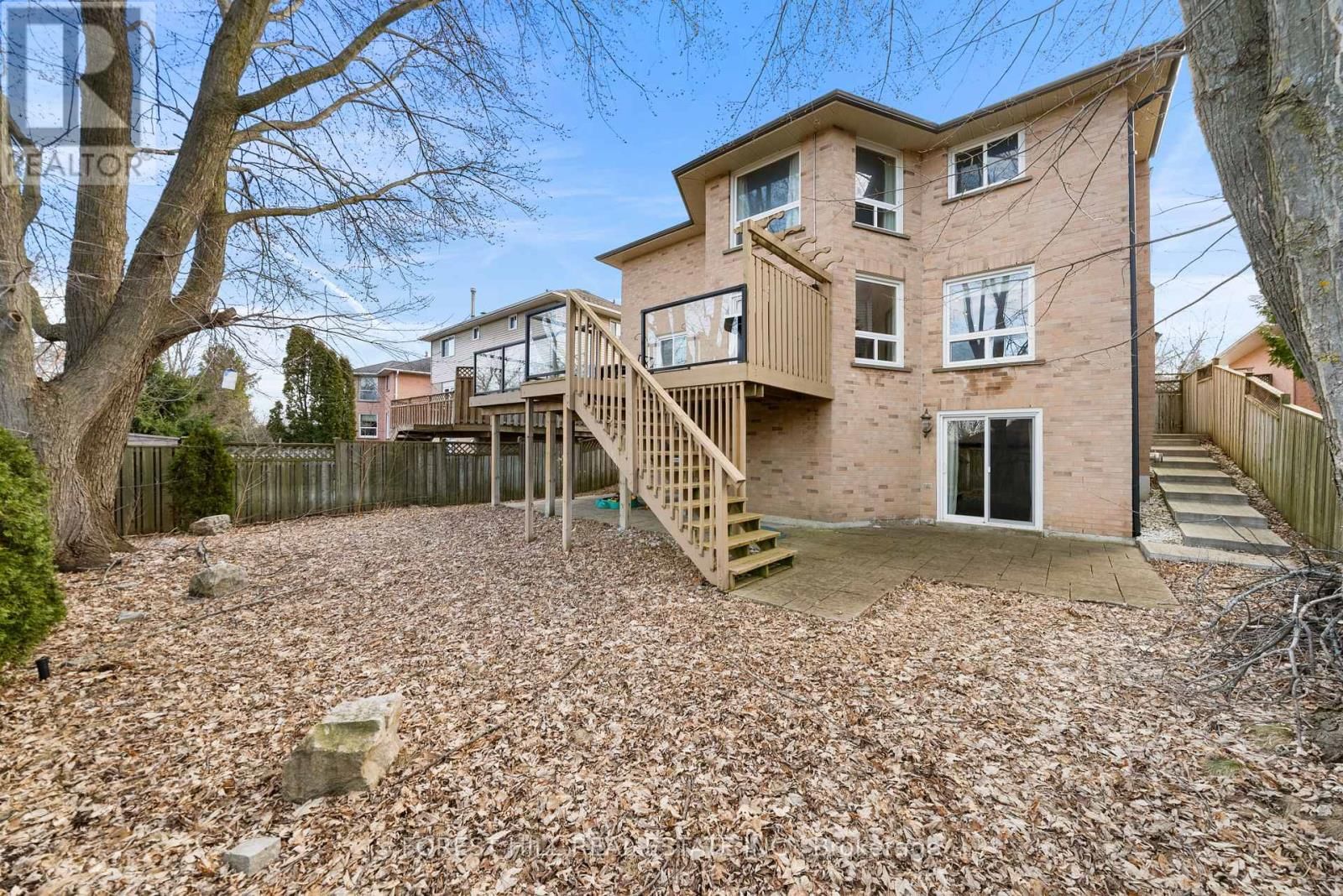 14 VALLEY CRESCENT Image 46