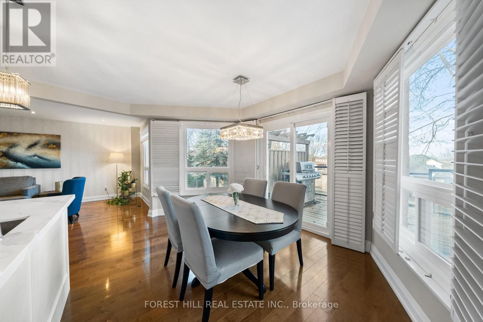 14 VALLEY CRESCENT Image 9