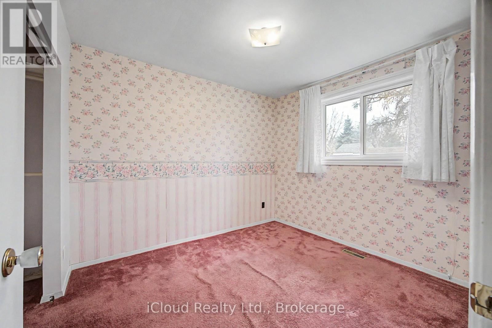 112 EDEN COURT Image 21