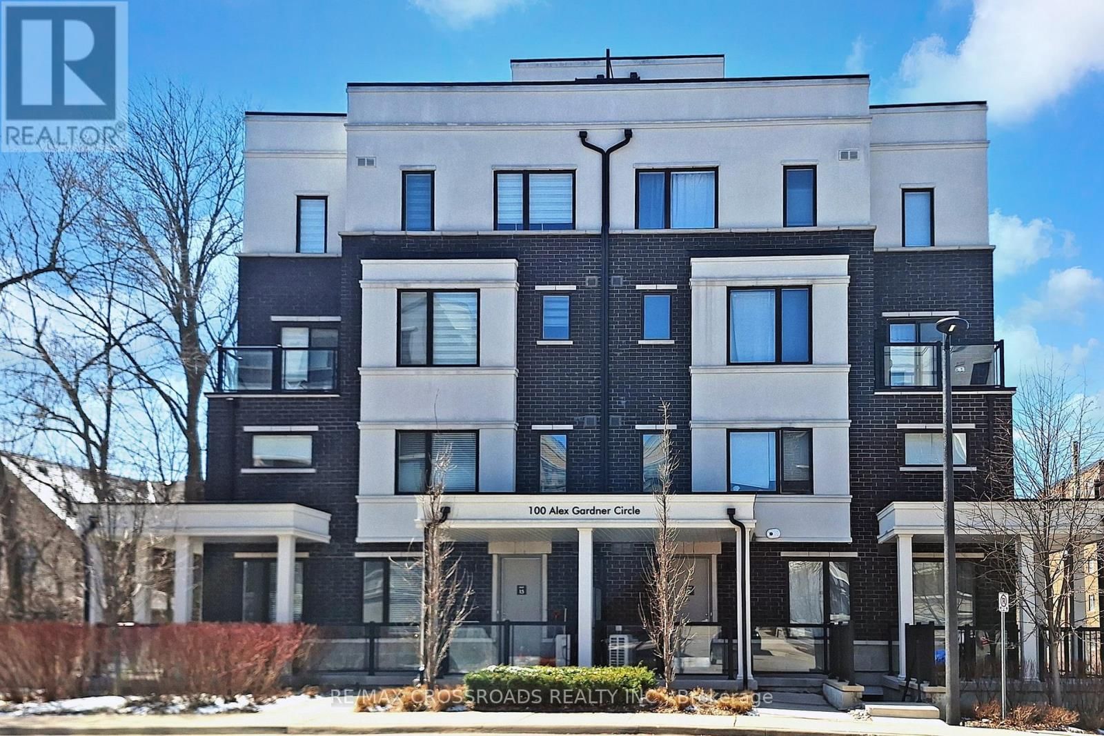 10 - 100 ALEX GARDNER CIRCLE Image 1