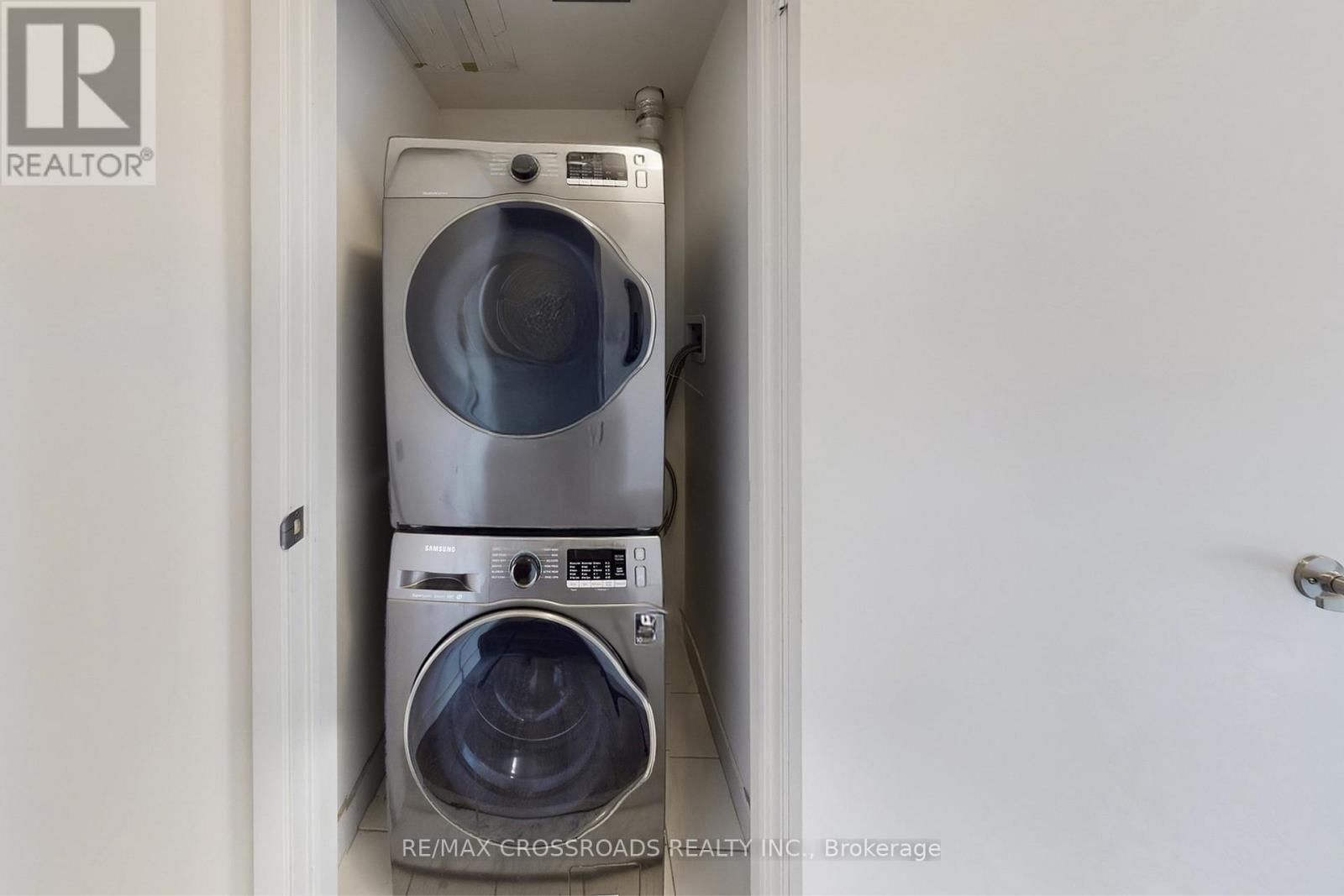 10 - 100 ALEX GARDNER CIRCLE Image 16