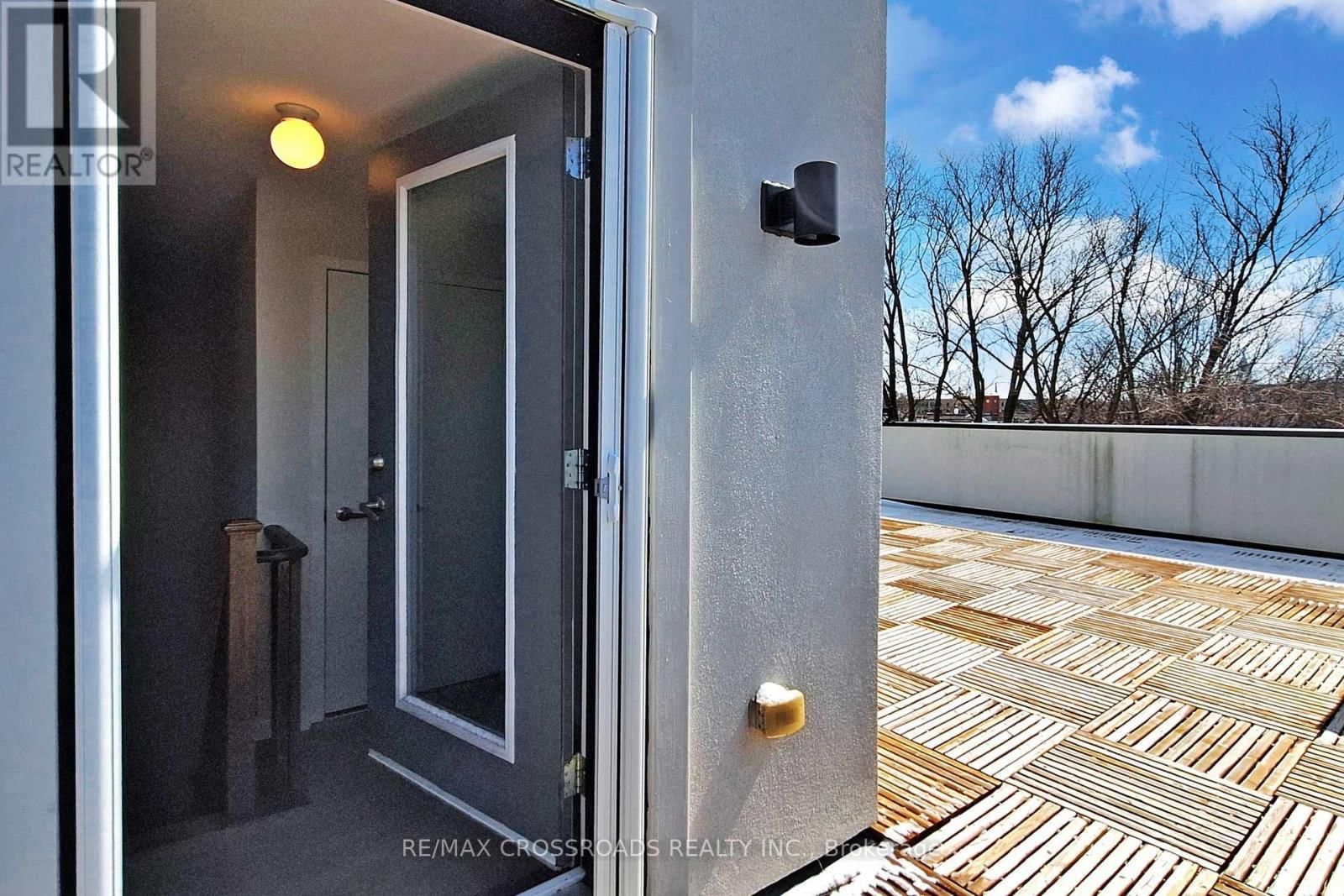 10 - 100 ALEX GARDNER CIRCLE Image 35