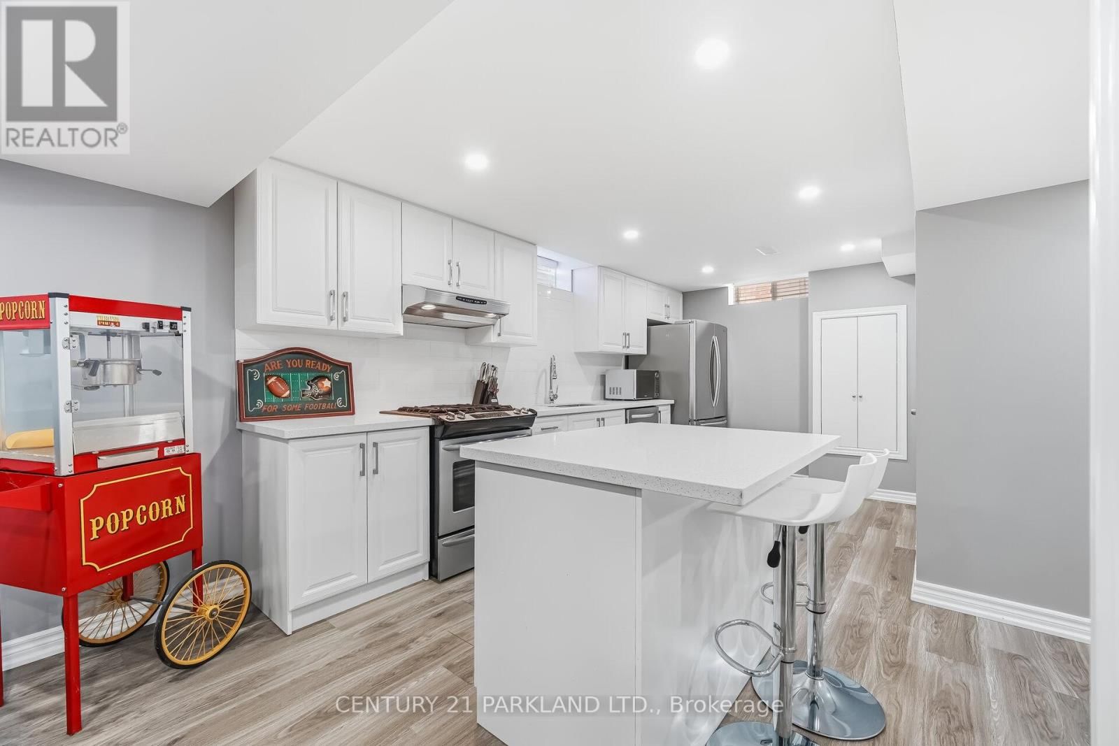 15 JONAS MILLWAY Image 34