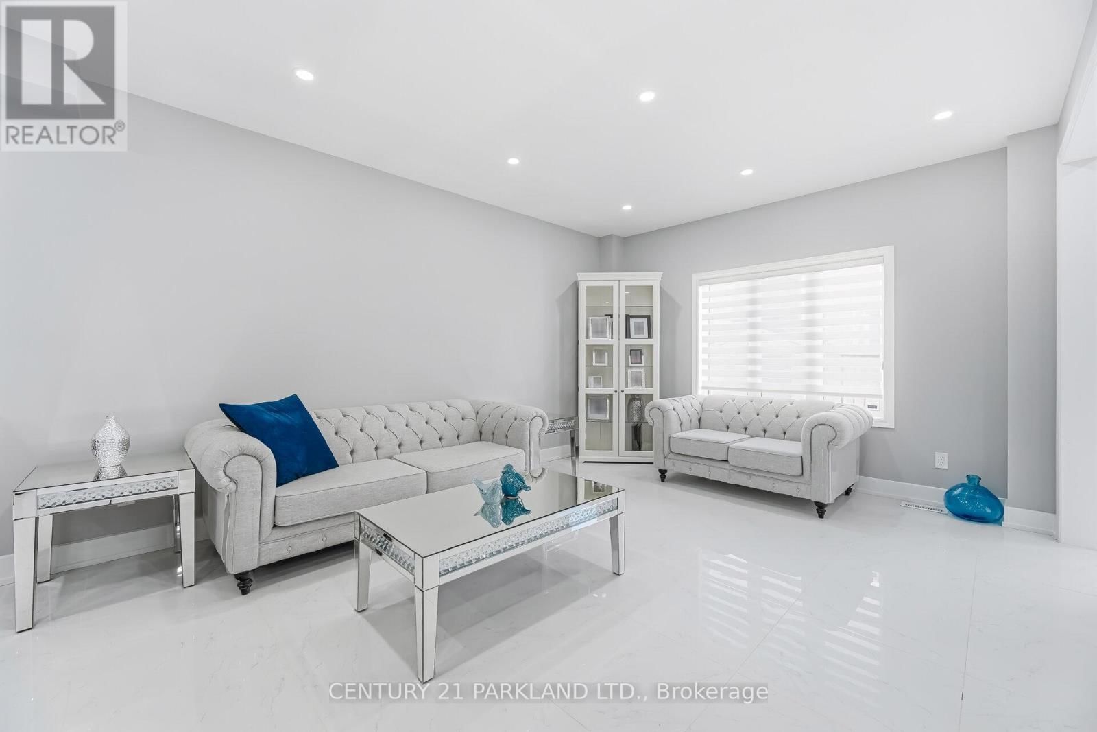 15 JONAS MILLWAY Image 6