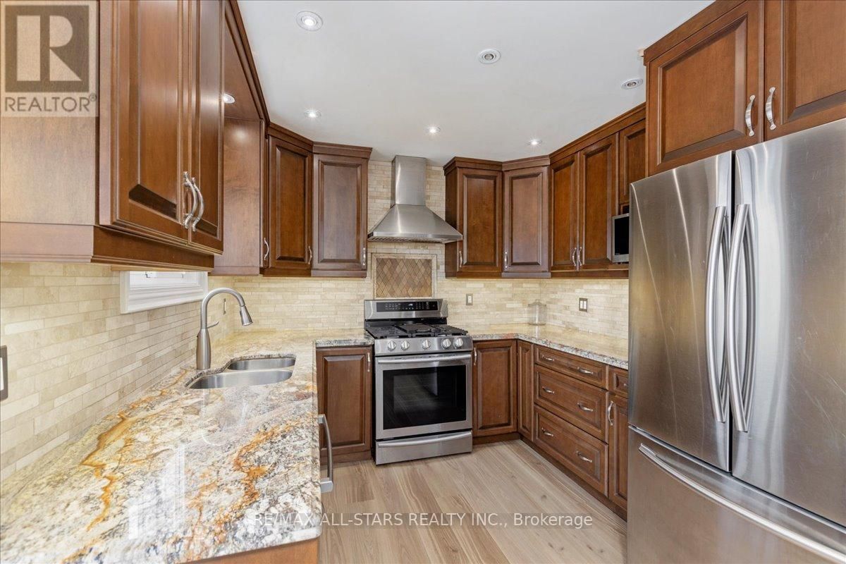 40 CHARTWELL CRESCENT Image 14