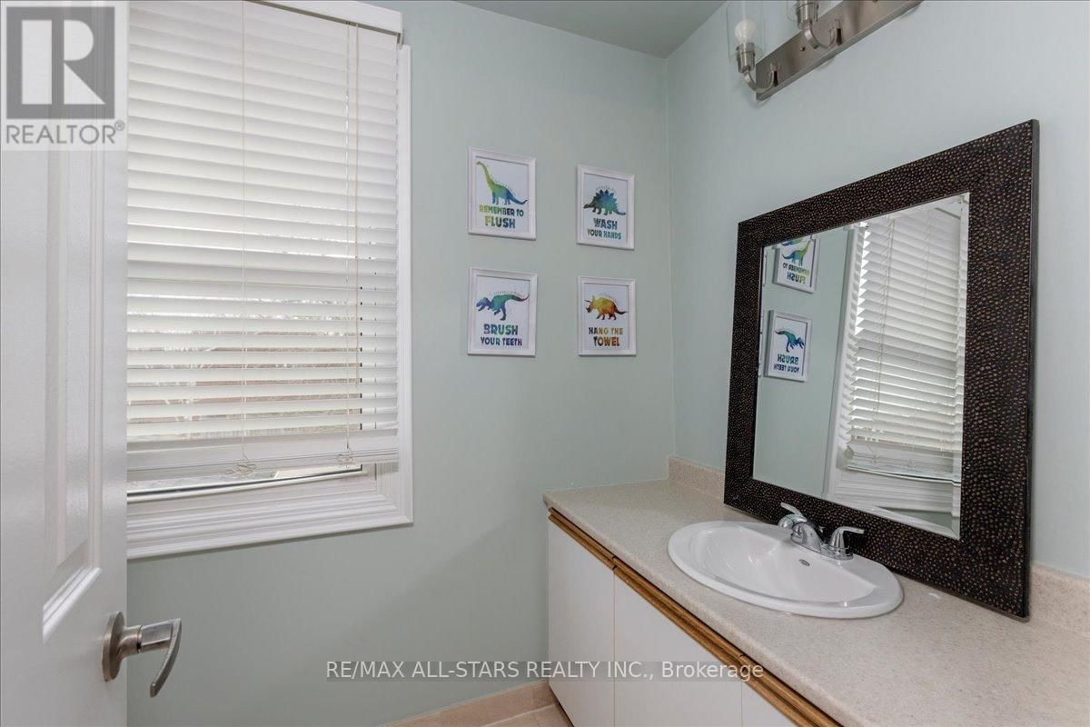 40 CHARTWELL CRESCENT Image 20