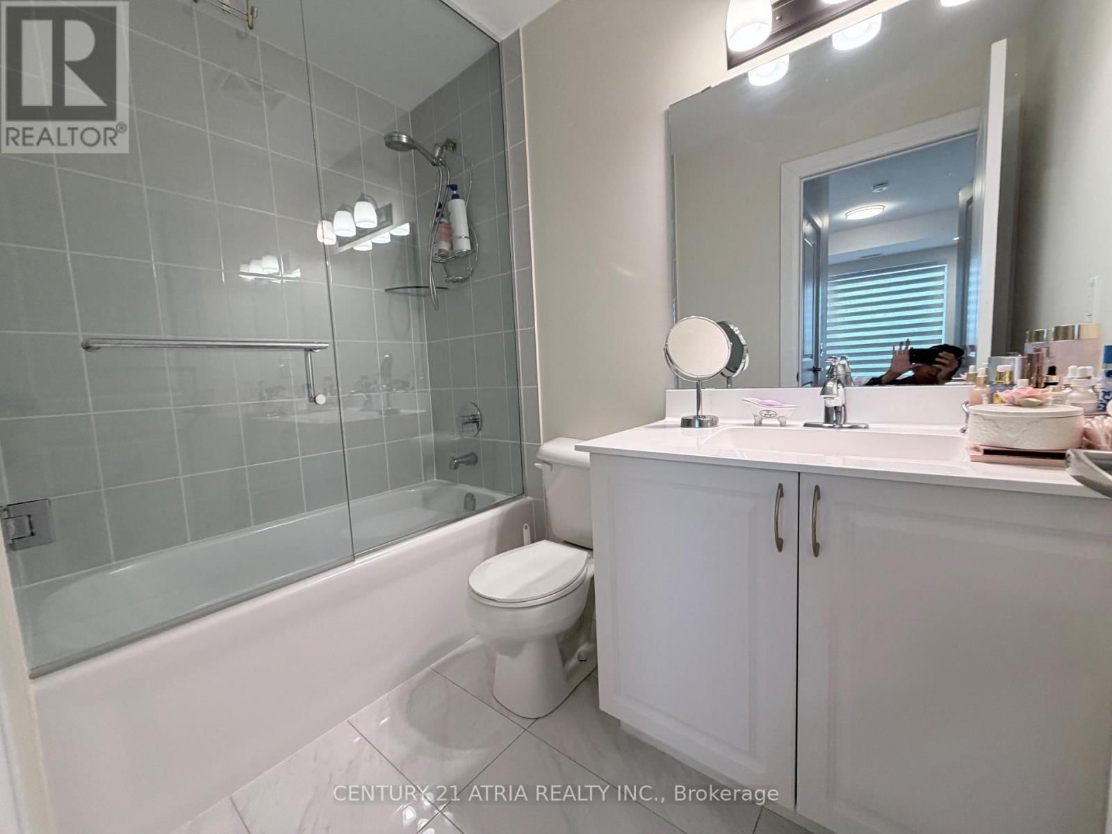 A203 - 5309 HIGHWAY 7 ROAD Image 27