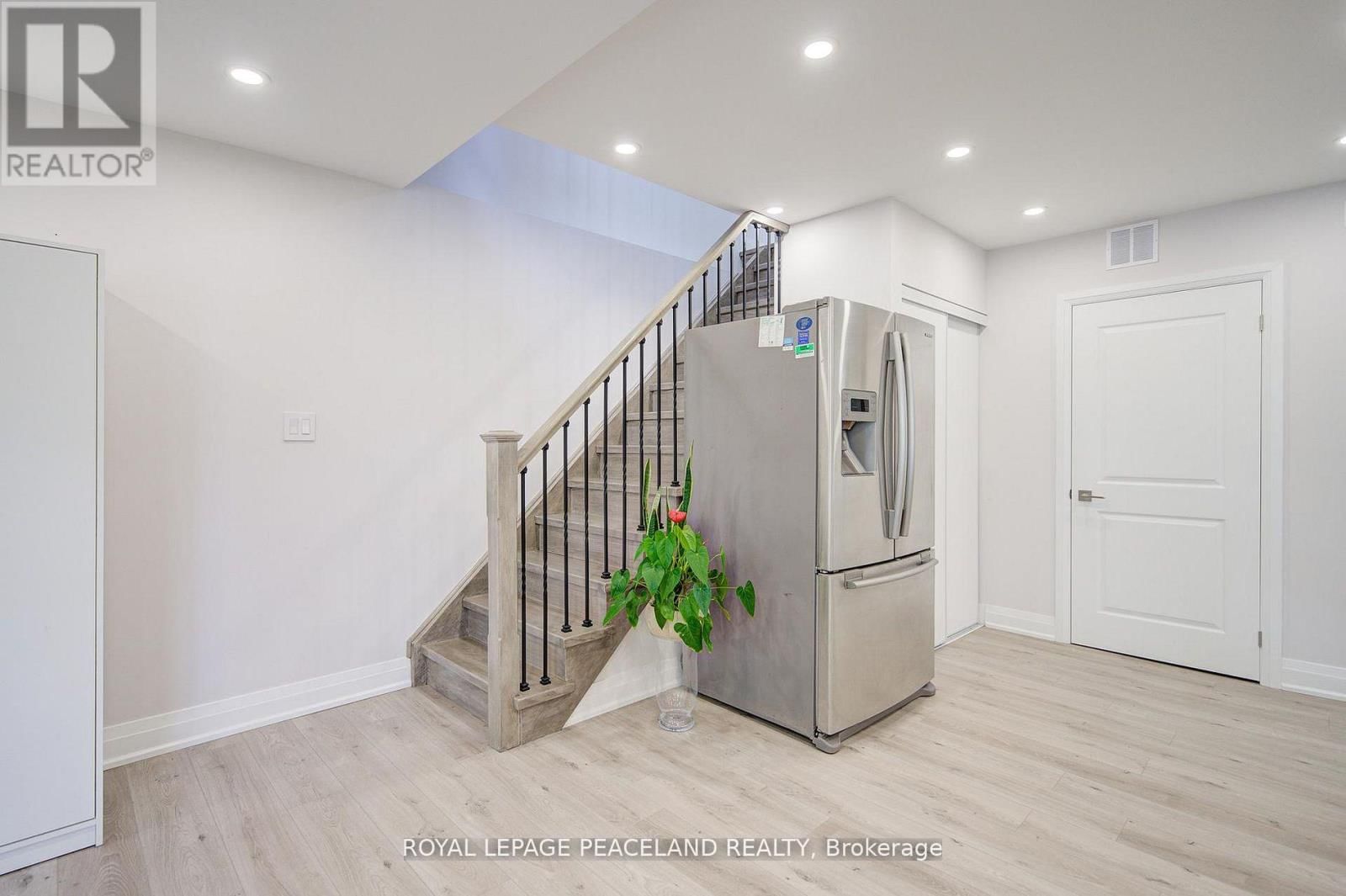 38 LAKEVIEW AVENUE Image 18