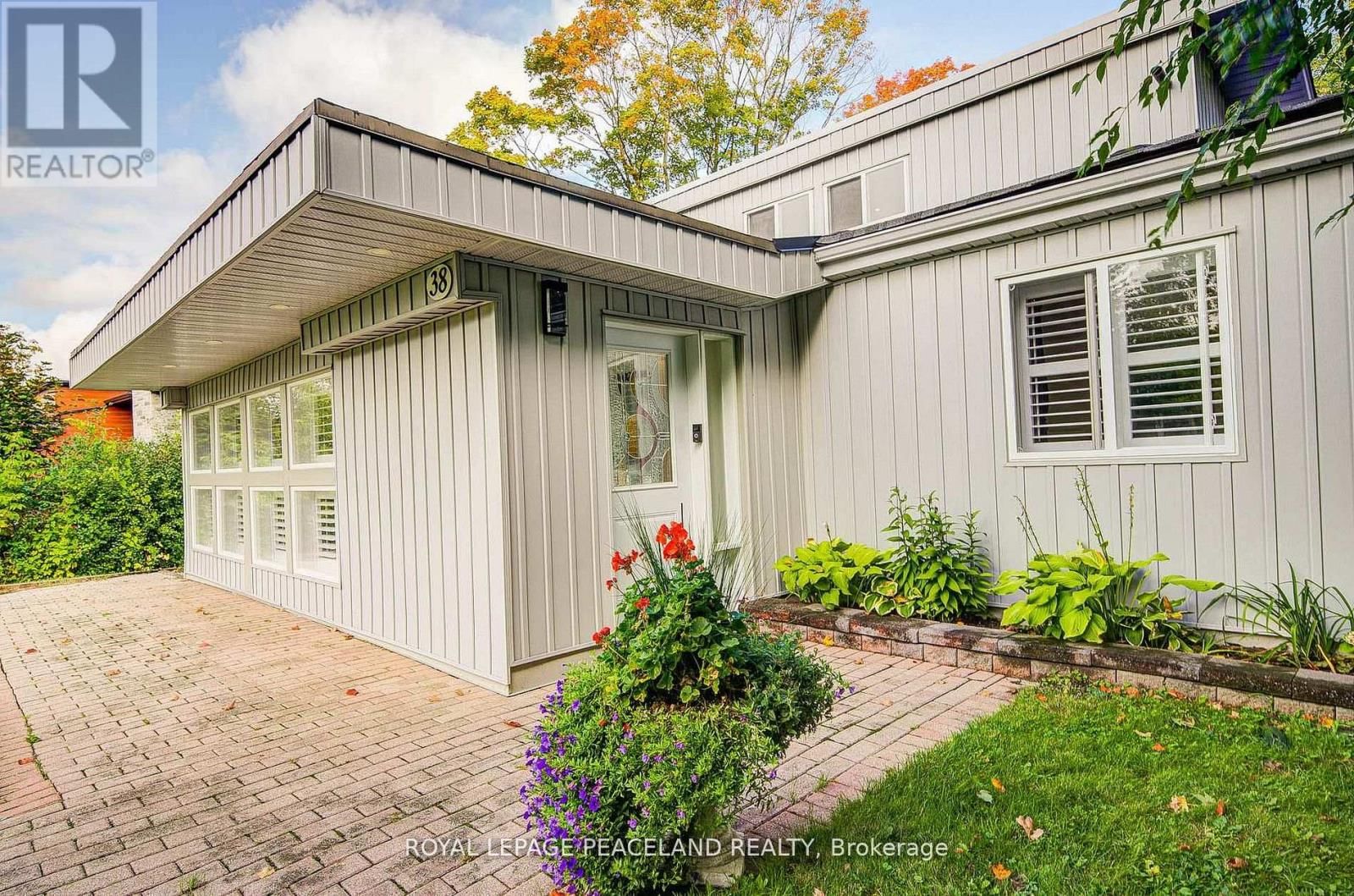 38 LAKEVIEW AVENUE Image 8