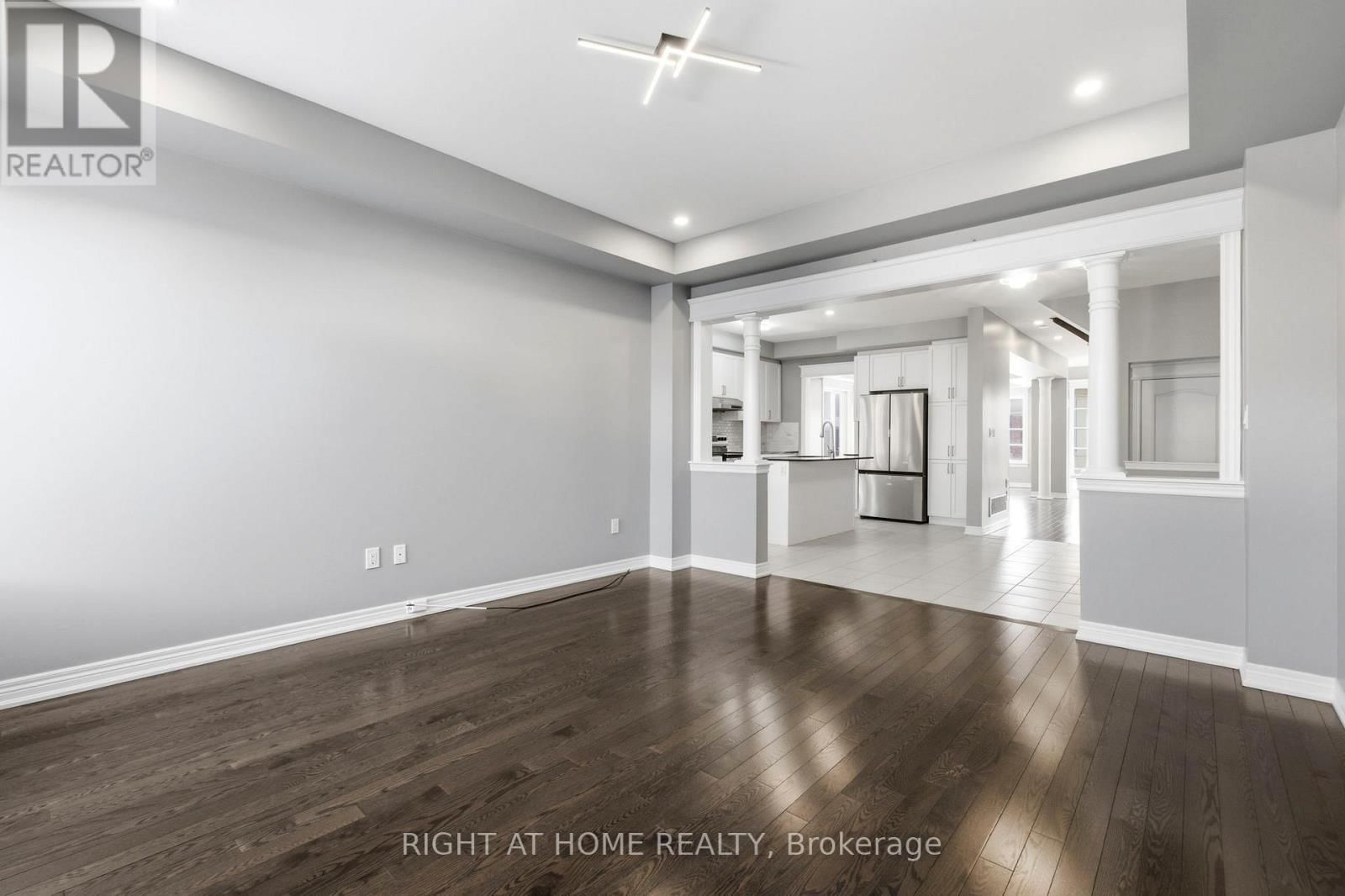 200 PARADELLE DRIVE Image 19