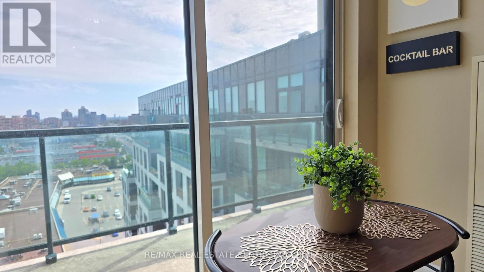 PH207 - 18 HARDING BOULEVARD Image 15