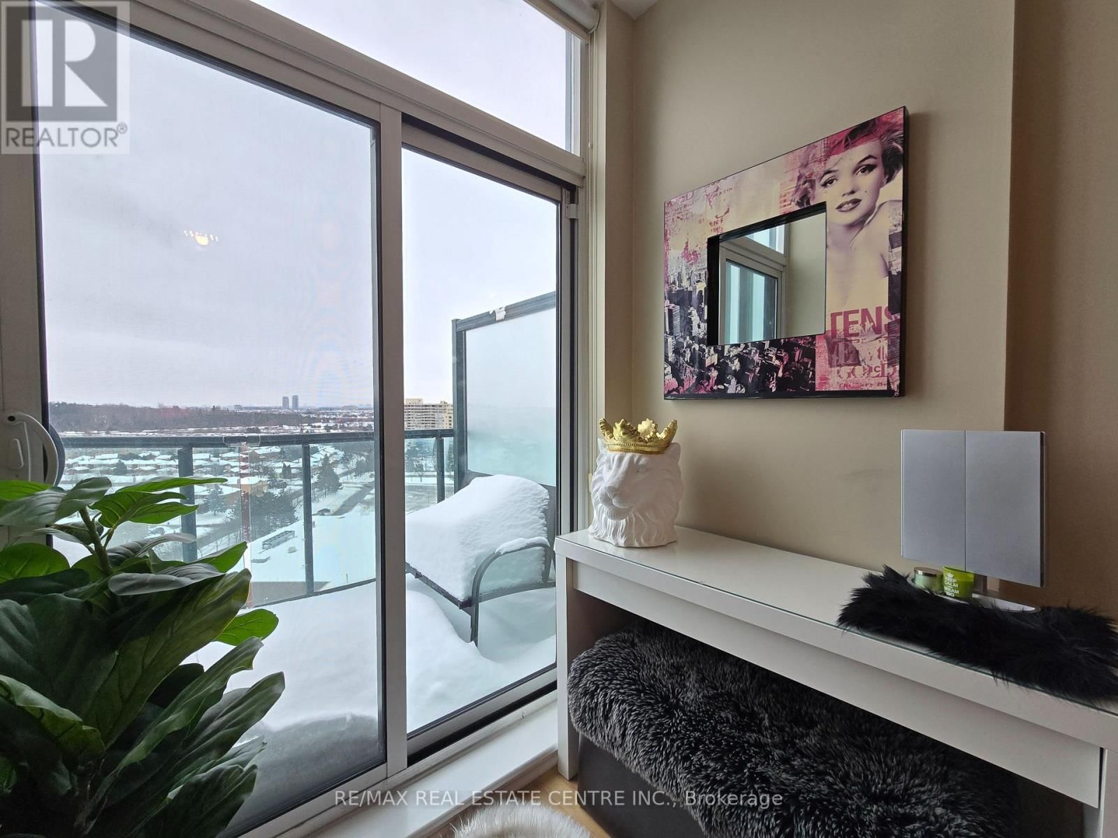 PH207 - 18 HARDING BOULEVARD Image 16