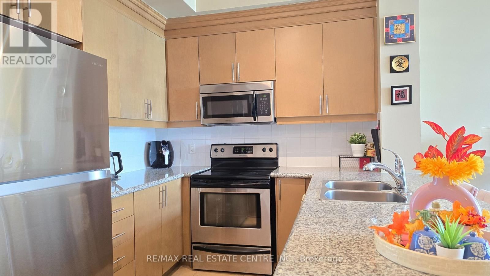 PH207 - 18 HARDING BOULEVARD Image 26