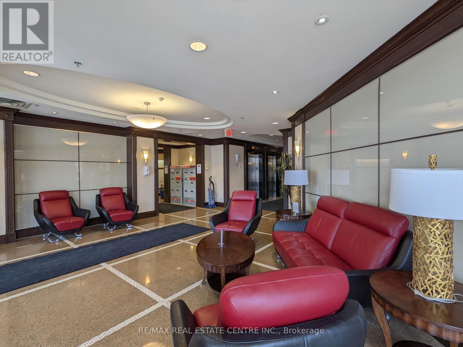 PH207 - 18 HARDING BOULEVARD Image 42