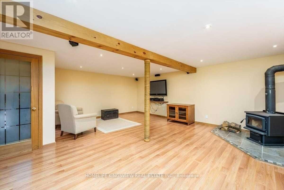 405 MAPLEGROVE AVENUE Image 33