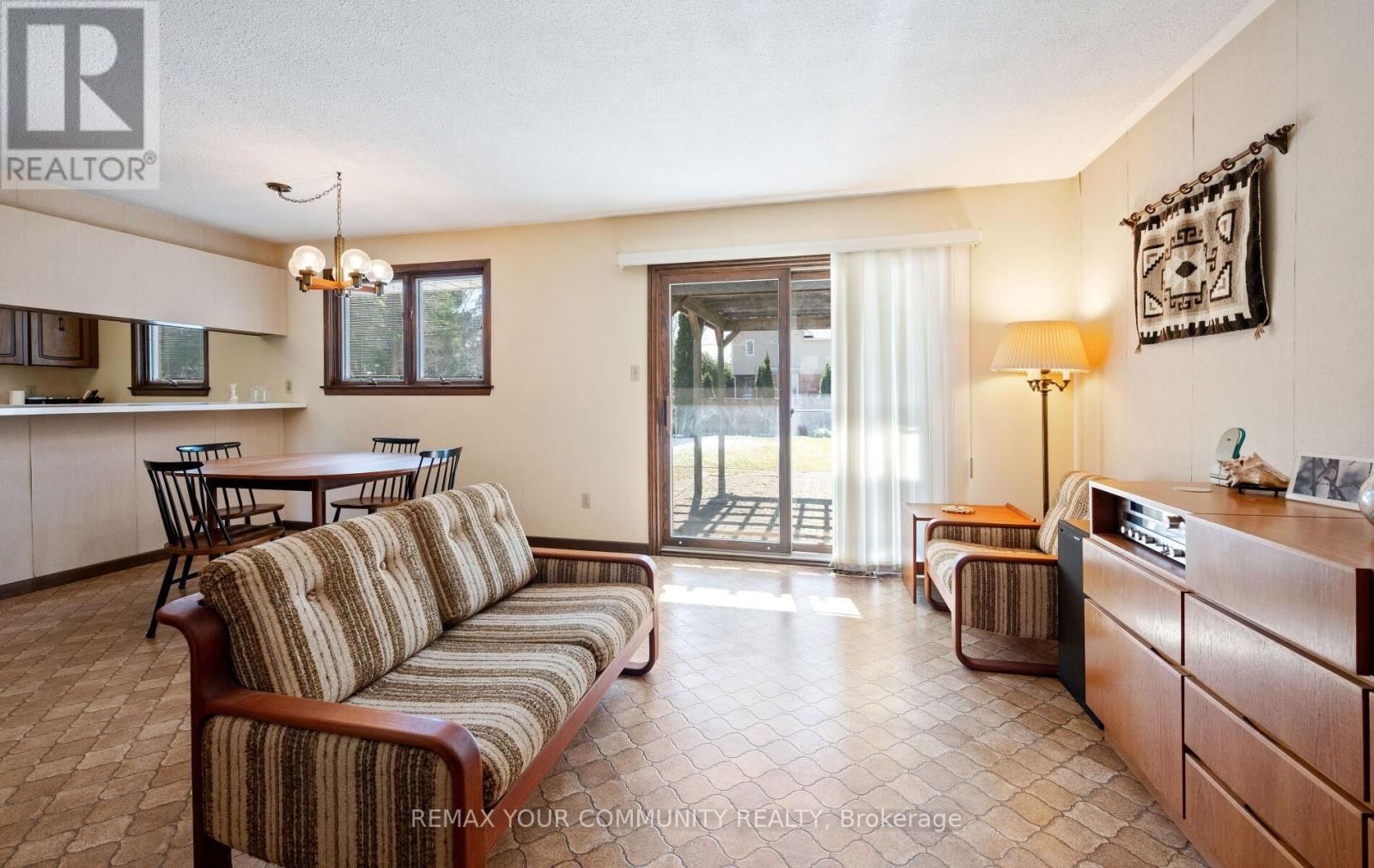 11 GLENVIEW DRIVE Image 10