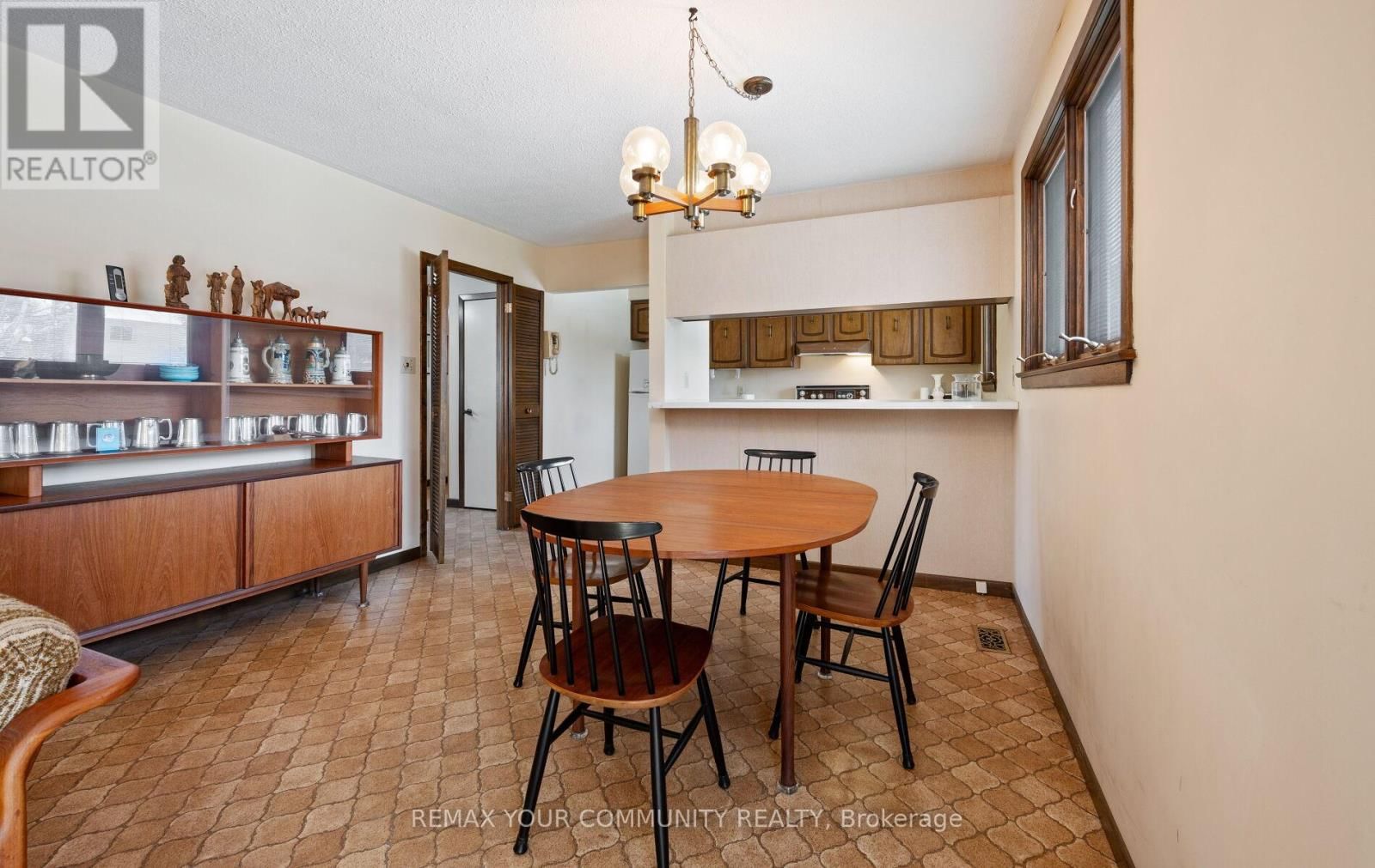 11 GLENVIEW DRIVE Image 13