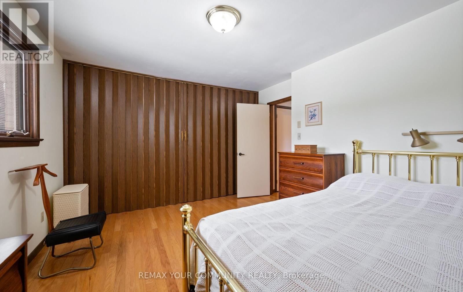 11 GLENVIEW DRIVE Image 17