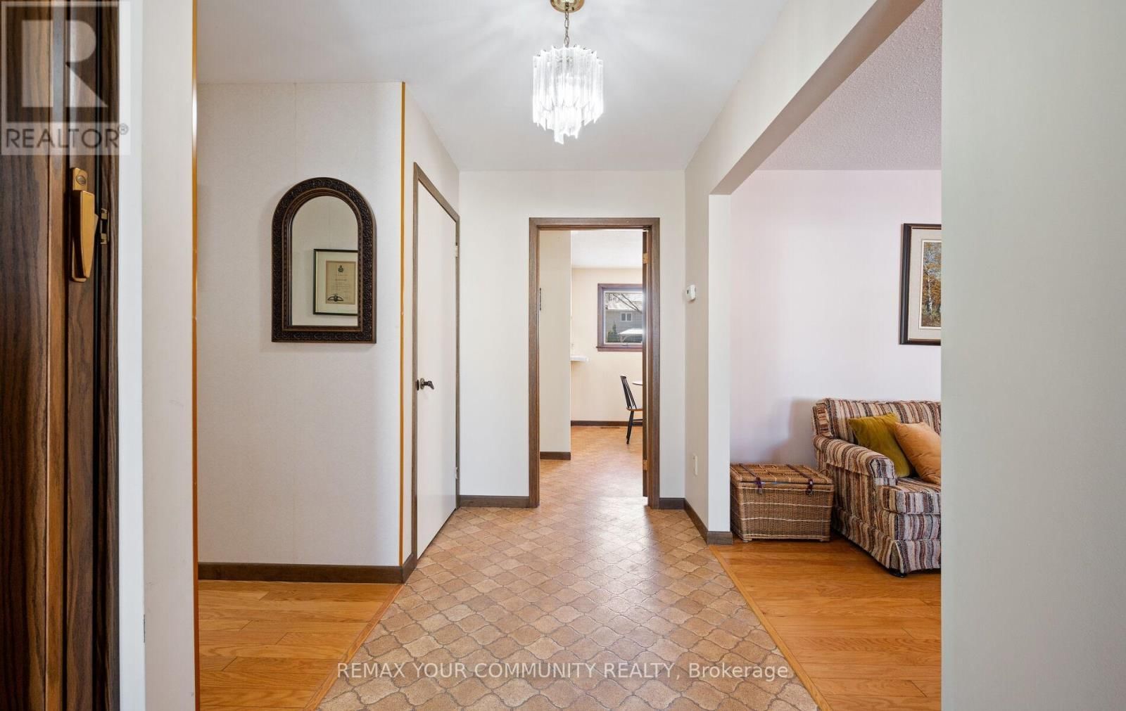 11 GLENVIEW DRIVE Image 5